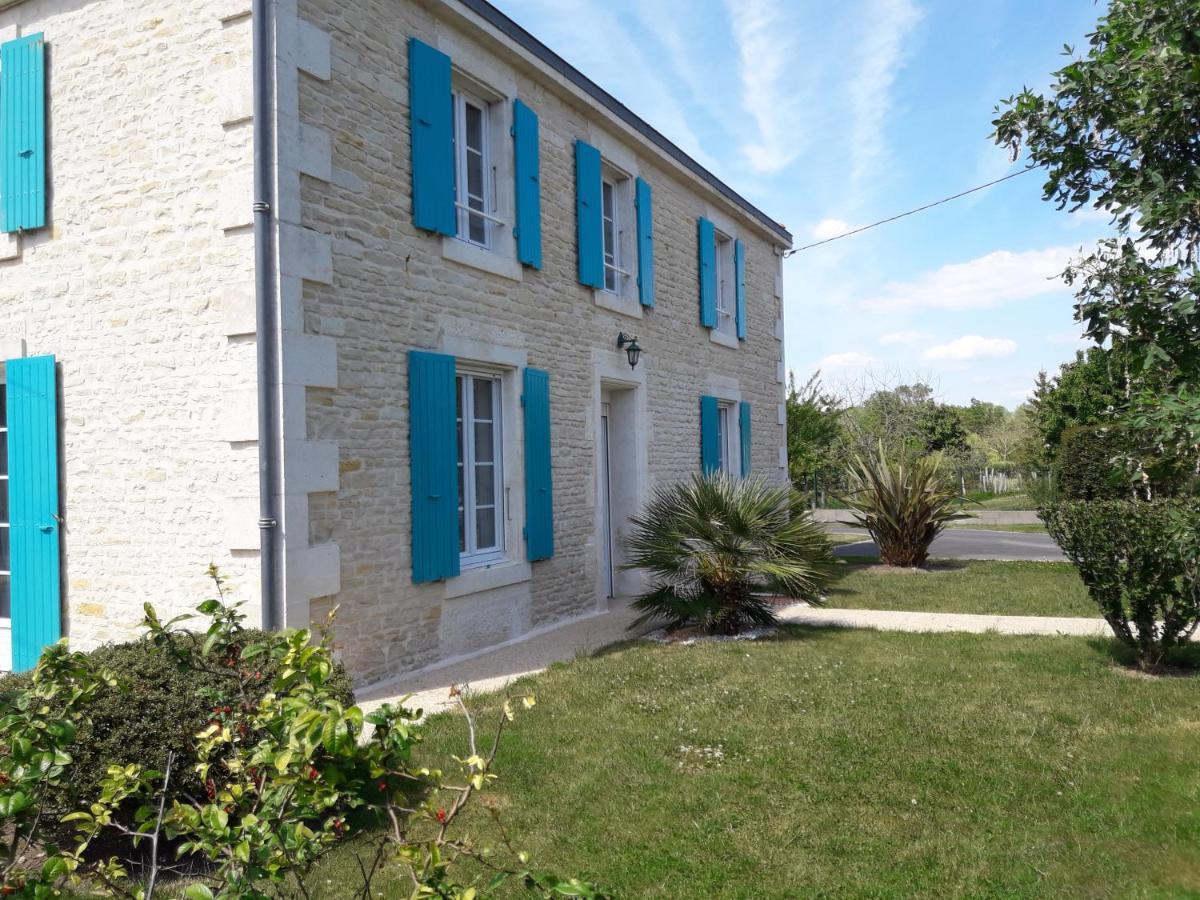Le Logis De Lange Apt Les Aigrettes Saint-Hilaire-la-Palud Exterior photo